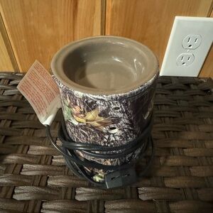 Camo scentsy warmer. Used, like new.